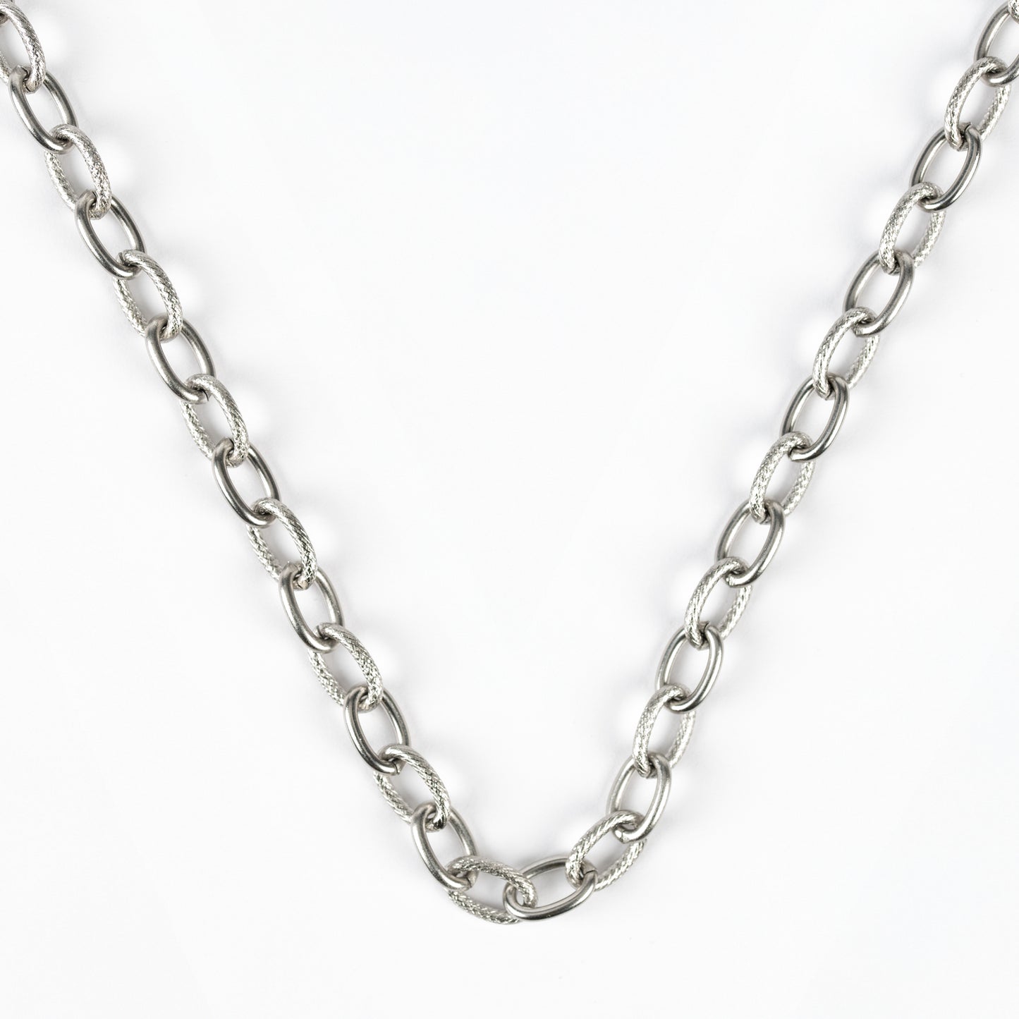 The Liv Necklace