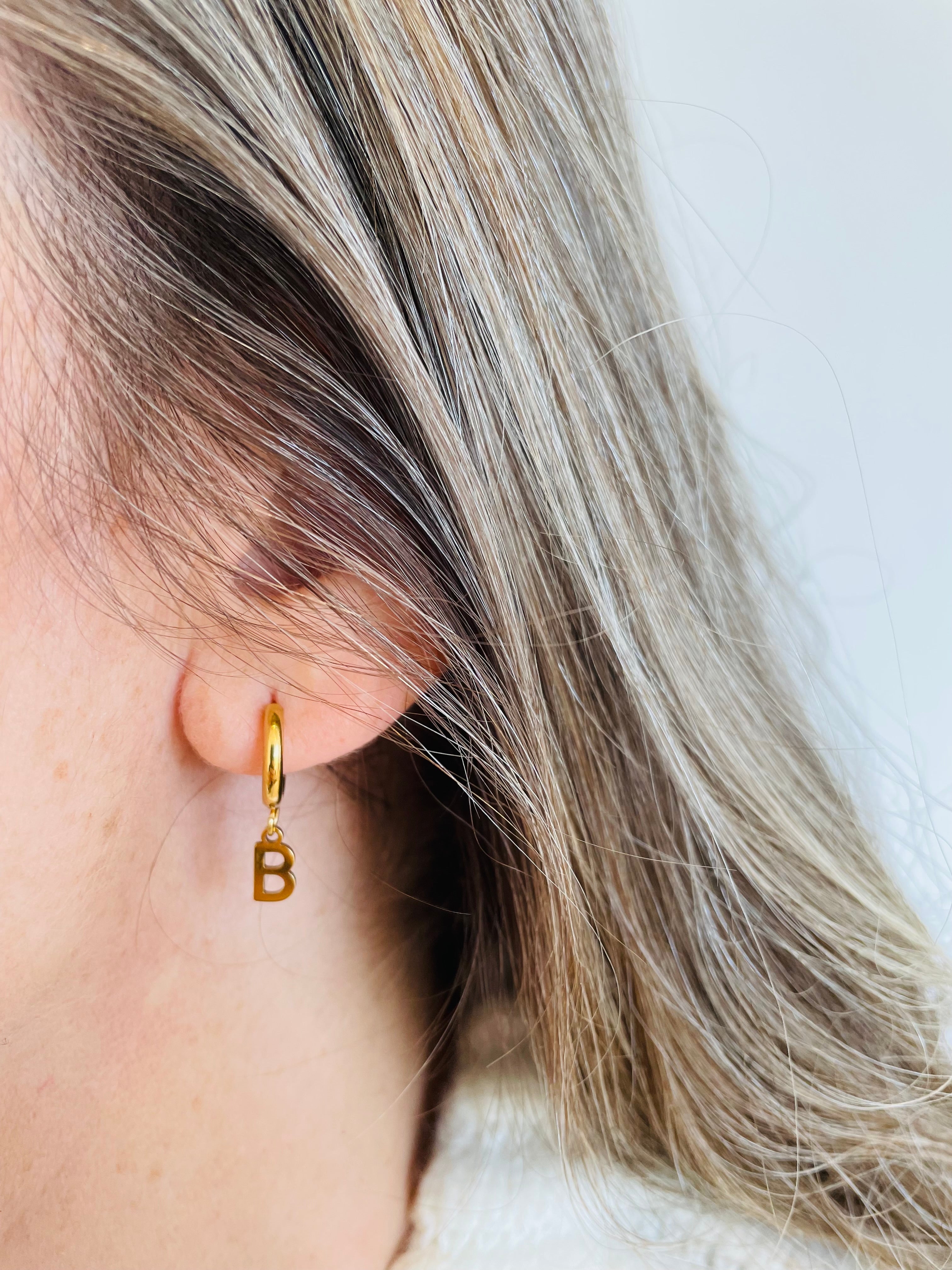 The YOU earring (sold singularly)