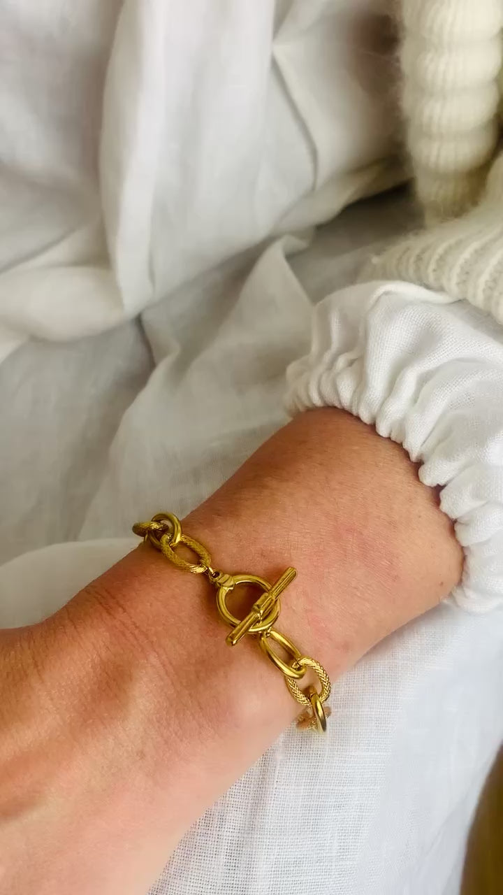 The Liv Bracelet